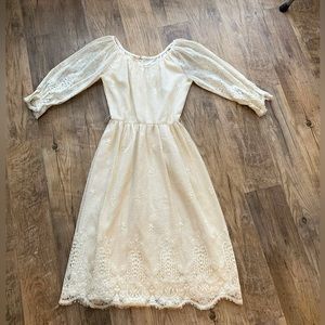 Vintage Creamy Ivory Lace Dress